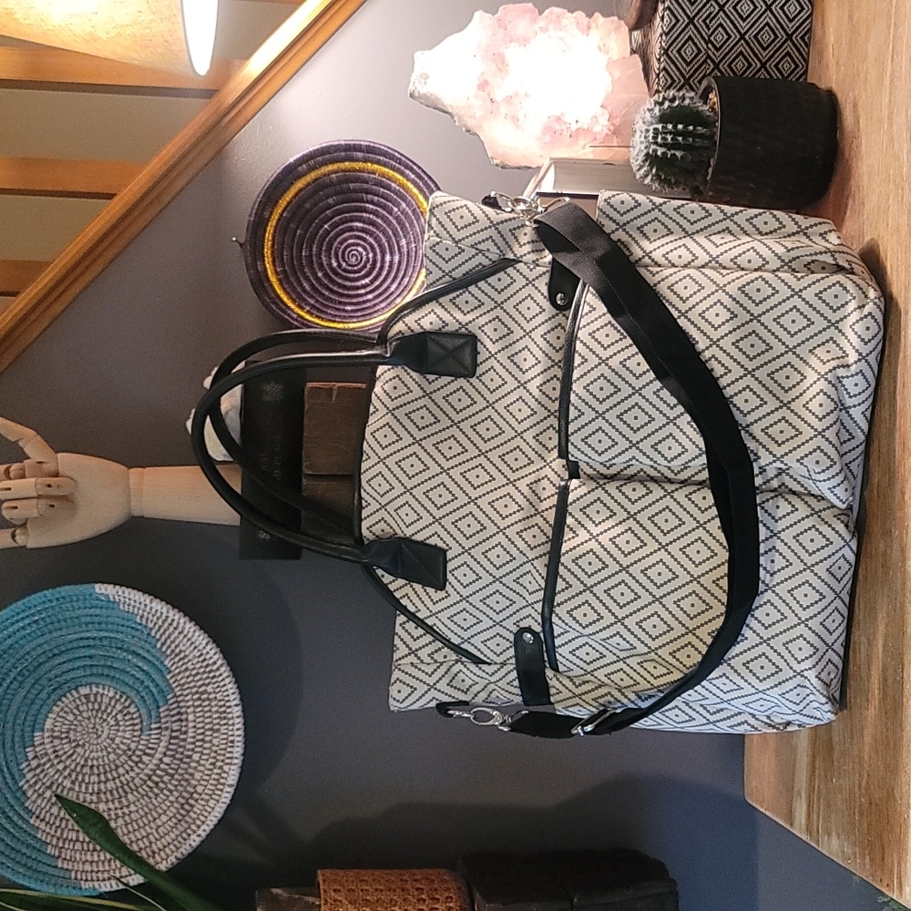 Final reduction! Laiya diaper bag in boho aztec print